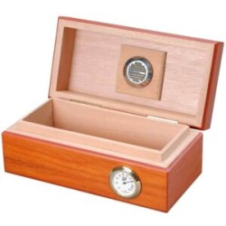 HUMIDOR TRAVEL PARA 12 PUROS EN COLOR CEDRO